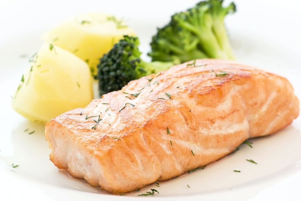 Ένα φιλέτο ψαριού μαγειρεμένο σε υδατόλουτρο είναι κατάλληλο για την ημέρα ψαριού της «δίαιτας των 6 πετάλων». 